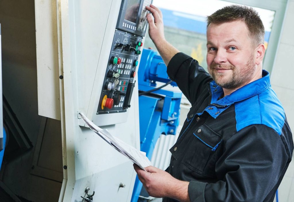 Zarobki i wymagania w branży metalowej: Jak wygląda praca CNC w Holandii w 2026 roku?