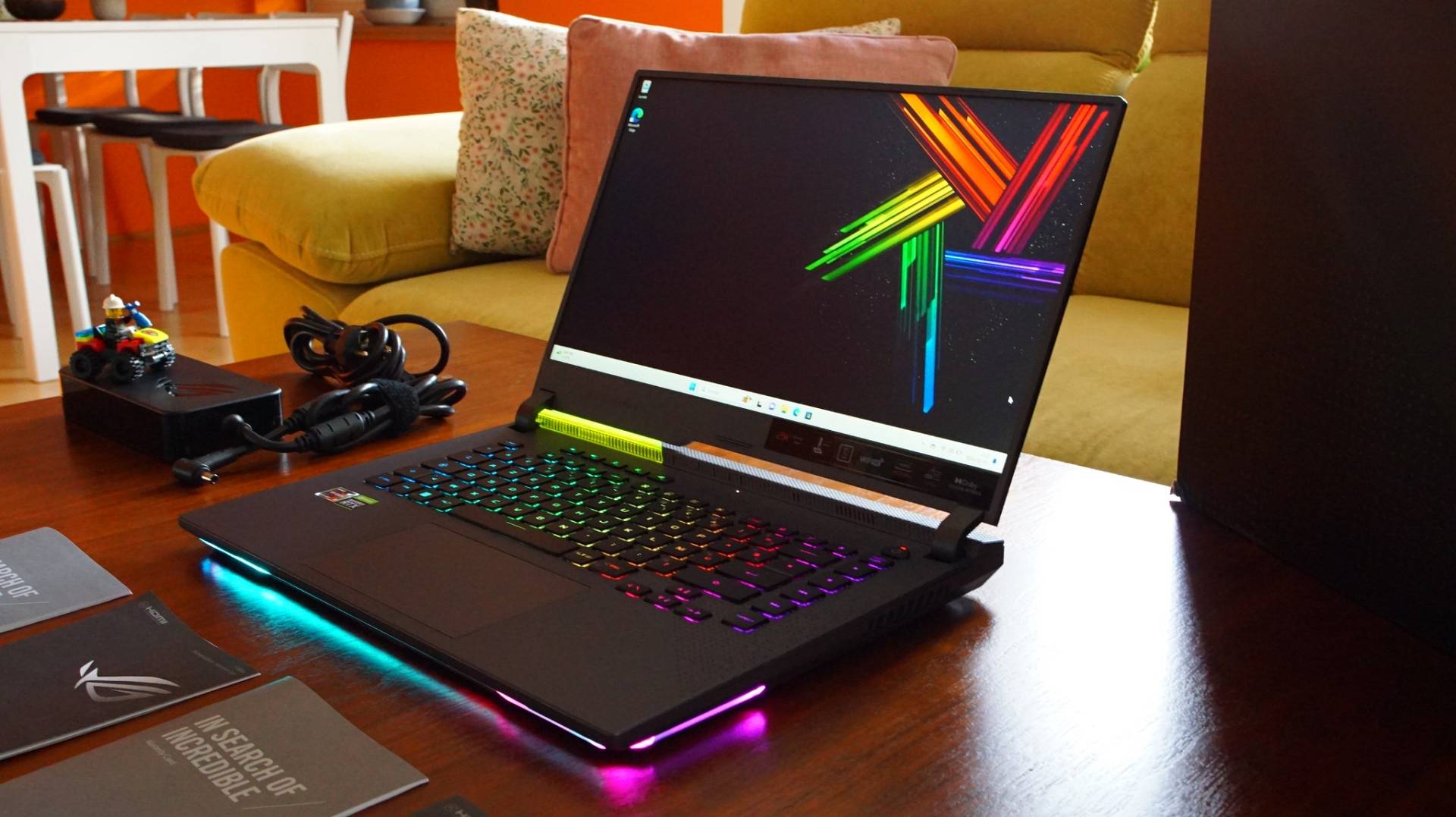 Asus-ROG-Strix-G15-G513RW-1.jpg
